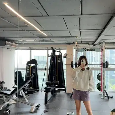 夏娜承